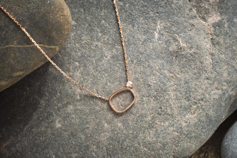 lafianceedubijoutier-collier for La fiancée du bijoutier