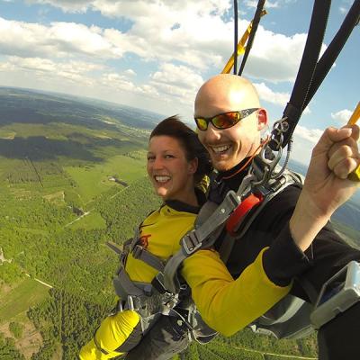 skydivestghislain-saut-en-tandem-we-ferie-400 for Skydive Saint Ghilain