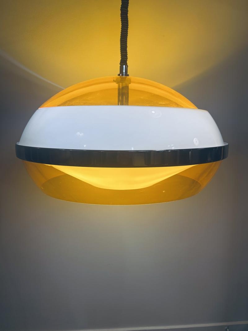 suspension-vintage-space-age-jaune-stilux-1 for Julie Beau
